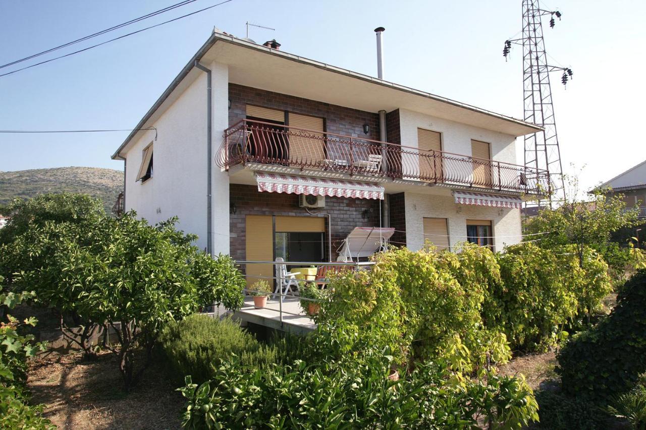 Appartamento House Peri Traù Esterno foto