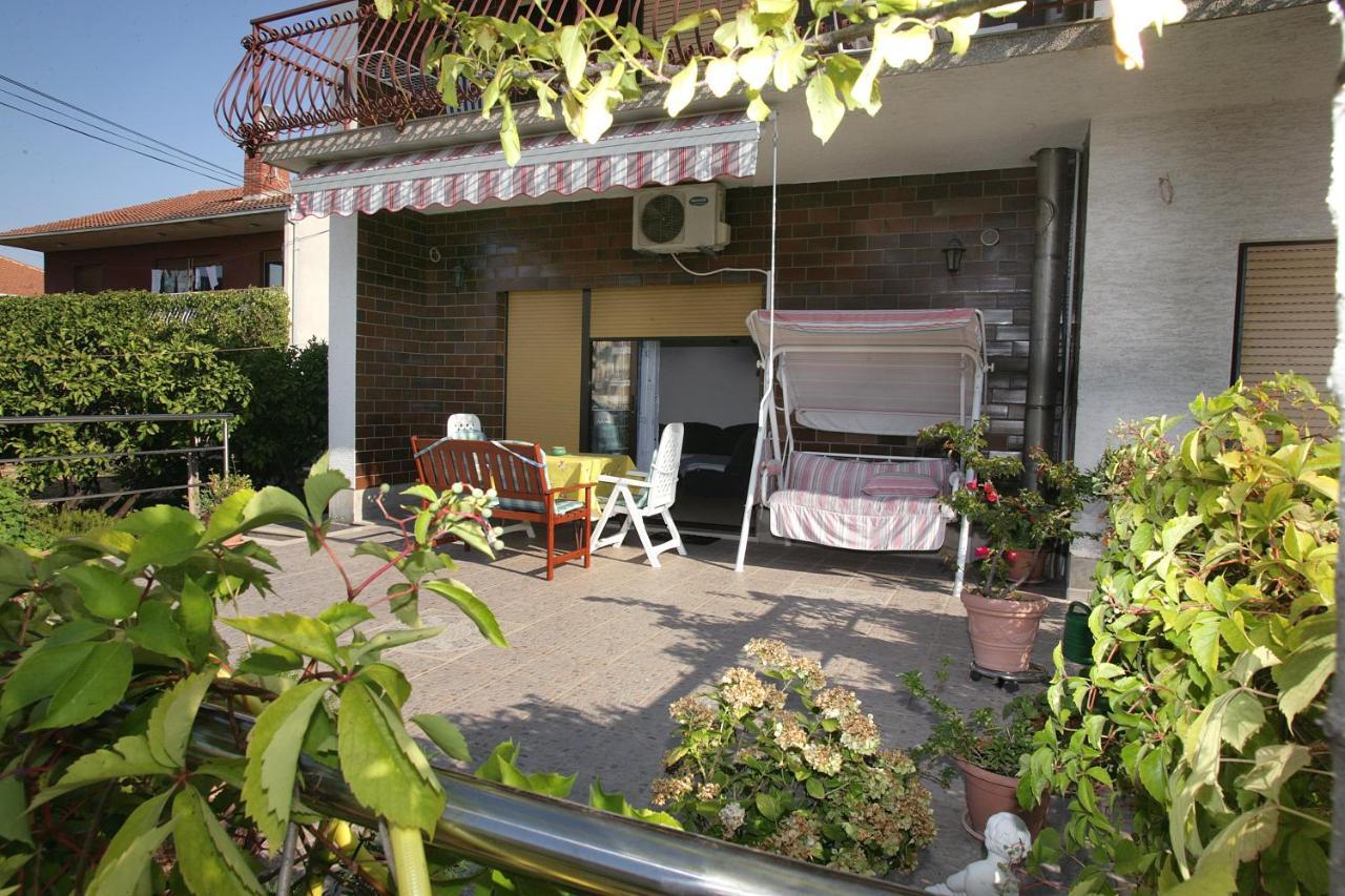 Appartamento House Peri Traù Esterno foto