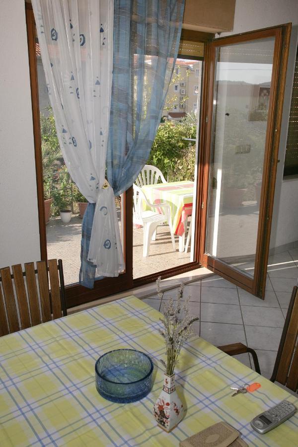 Appartamento House Peri Traù Esterno foto